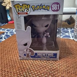 Funko Pop Mewtwo #581 Pokémon – Great Condition