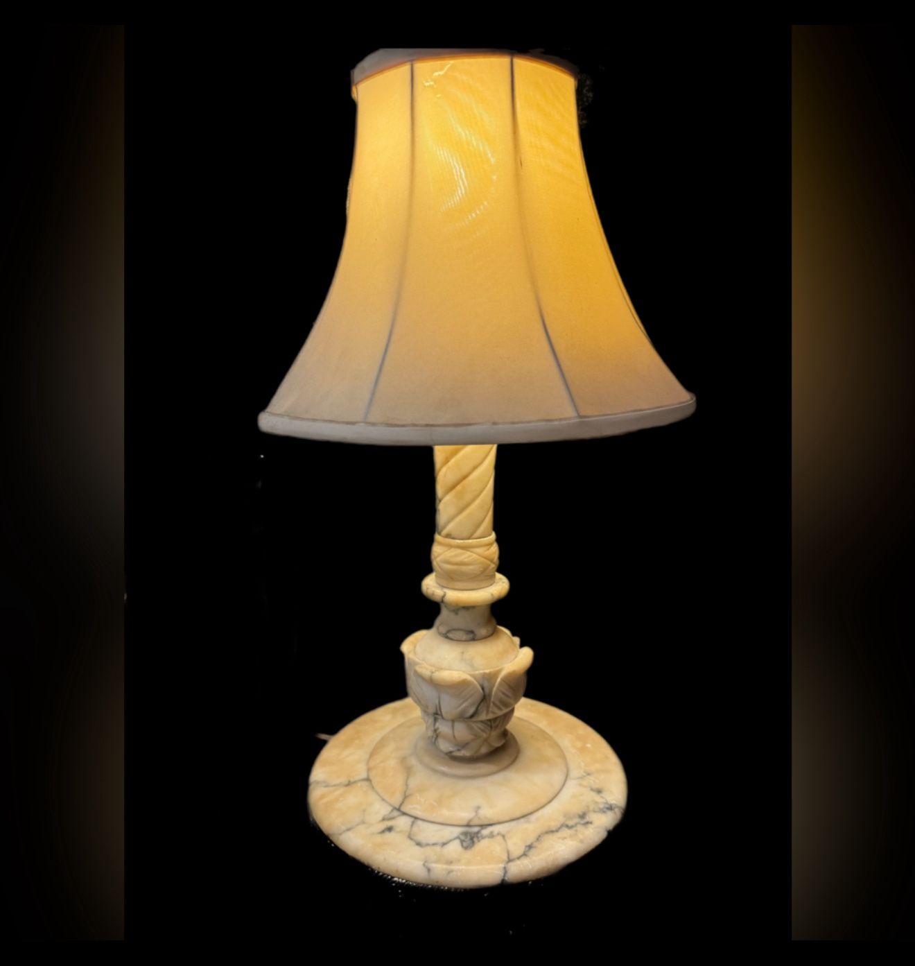 Antique Alabaster Hand Carved Italian Urn Motif Cream & Gray Table Lamp