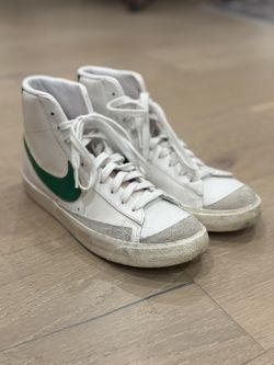 Nike Blazer Mid ’77 Vintage – One Shoe with Pink Stain (Fixer-Upper for Sneakerhead)