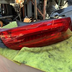 2017 Cadillac Xts Right Tail Light