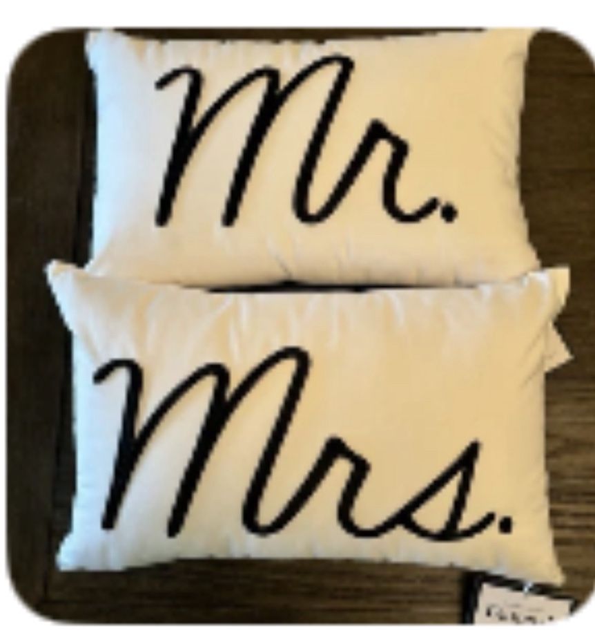 New With Tags  Mr & Mrs Charter club Pillows