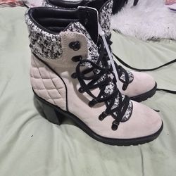 💥Sale Like new !Guess boots size 9 ( Reseda Ca)