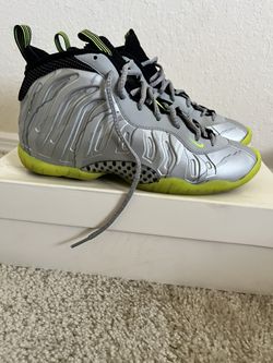 Nike Foamposite Size 7Y