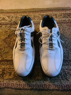 Men's FootJoy size 9 golf shoes