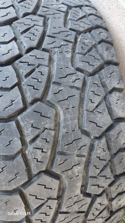 245/75R17 Hankook Tire