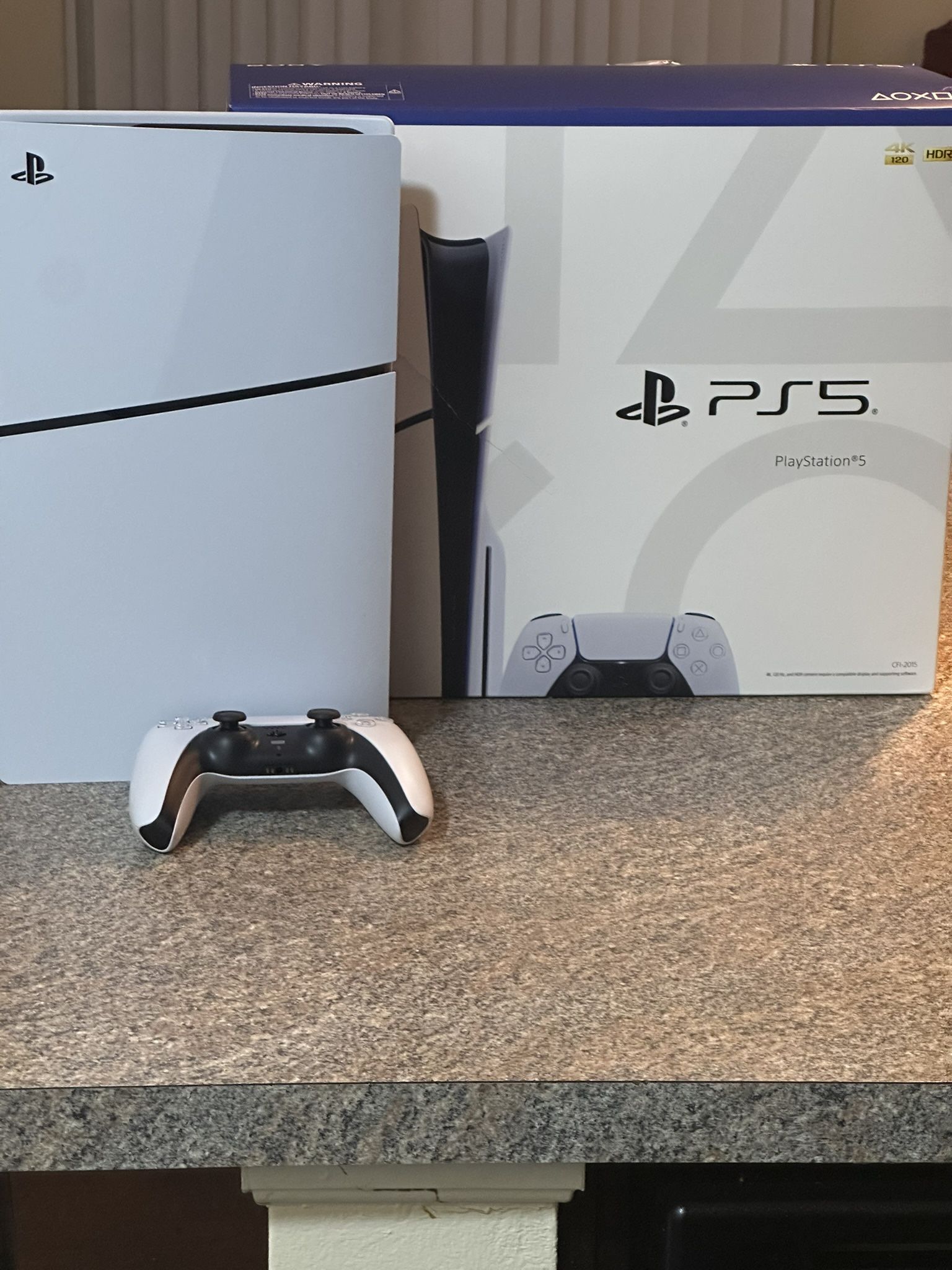 New Ps5 Slim With Extra Controller (Disk Edition)