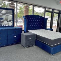 BLUE VELVET BED 🛏️ TALL headboard 💙💙