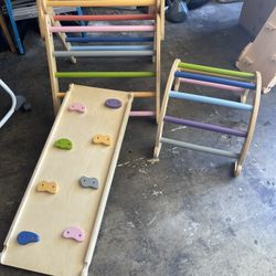 Pickler Triangle Climber Set for Toddlers
