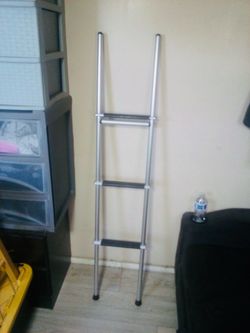 62”inc Aluminum Bunk/Ladder With Hooks and Rubber Foot Pads