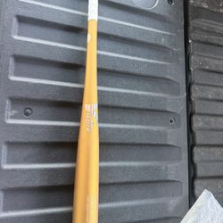 Victus Wood Bat