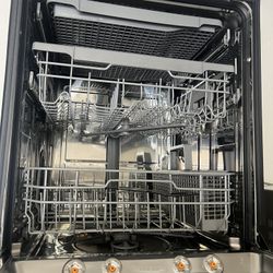 BRAND NEW DISHWASHER IN BOX 