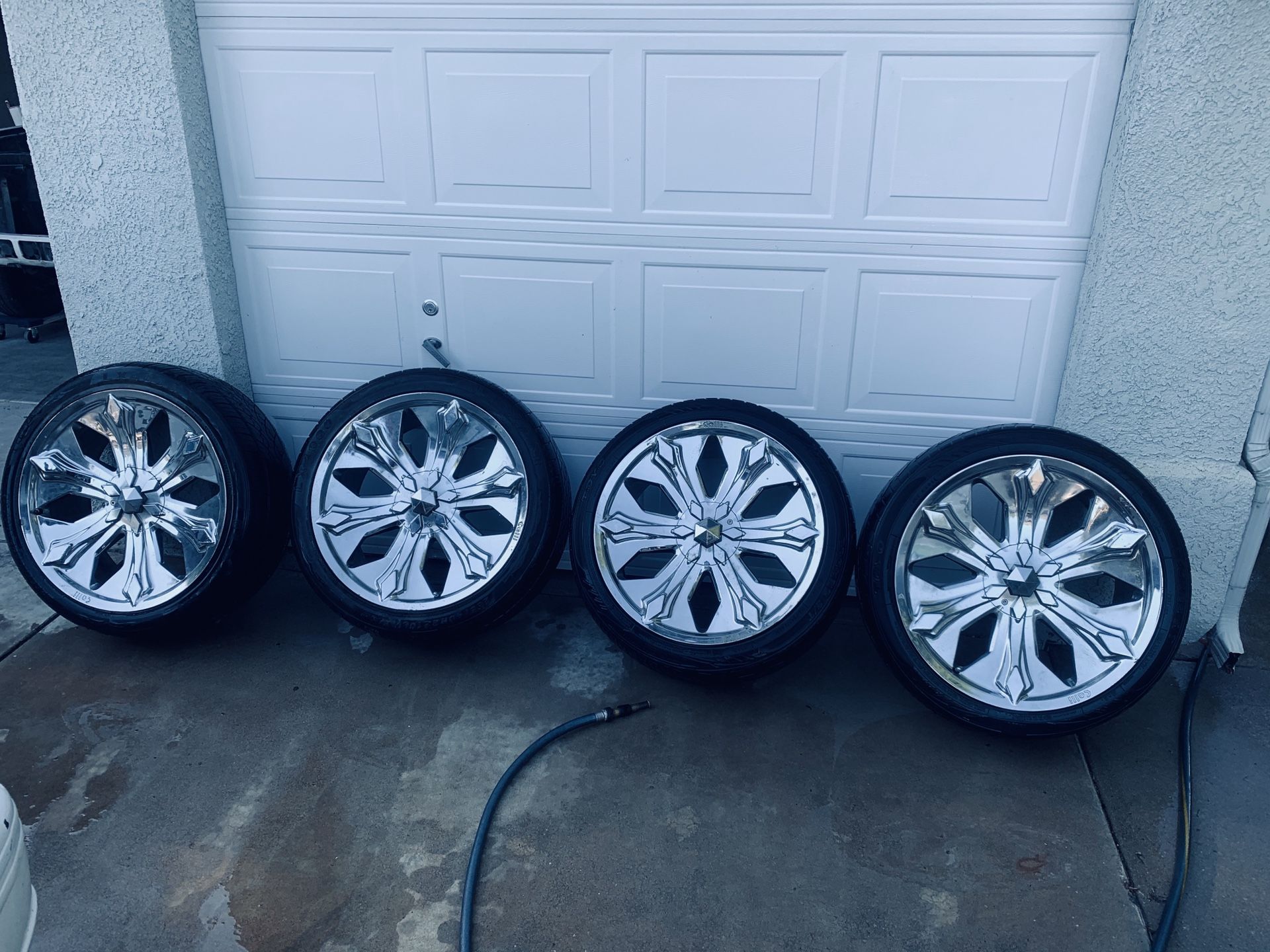 Calli 22”rims 6lug Gm