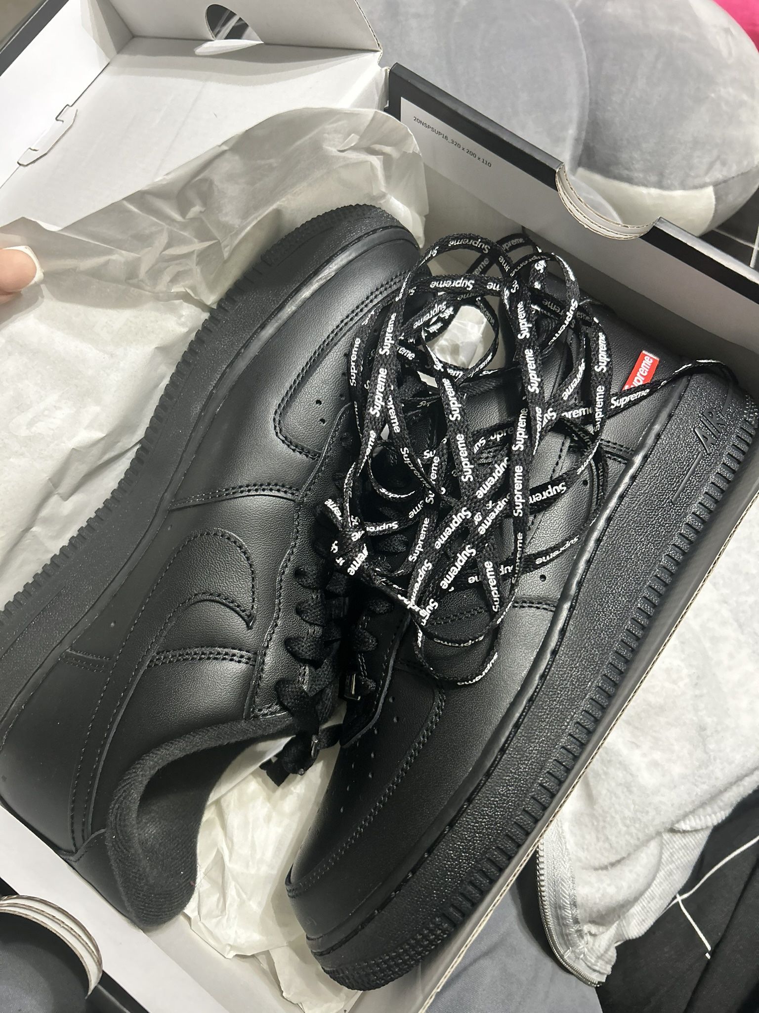 Black supreme airforces brand new never worn!
