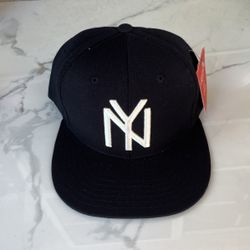New York Yankees snapback hat 🧢