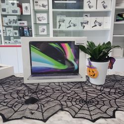 2022 Macbook Pro ☆ 13.3in, M2 Chip, 24gb RAM, 512gb ☆
