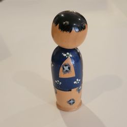 Vintage Japanese Kokeshi Nesting Doll Outer Shell ONLY 4.75" Incomplete Stacking Set. Pre-owned, very good shape, display item. Please see photos for