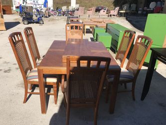 Table and 6 with a leaf