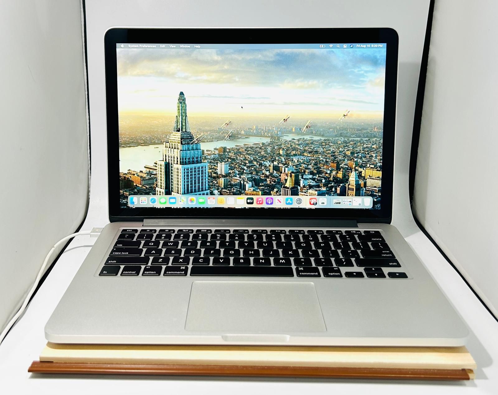 Apple MacBook Pro 13” 2.6Ghz i5 8GB - 500gb