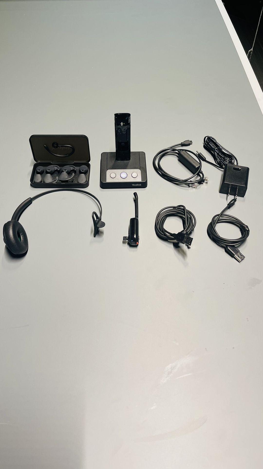 Yealink DECT Wireless Headset WH63,Mono Single Ear Office Headset with Noise Canceling Mic,Work for Computer, Desk Phones,Work with Zoom,RingCentr