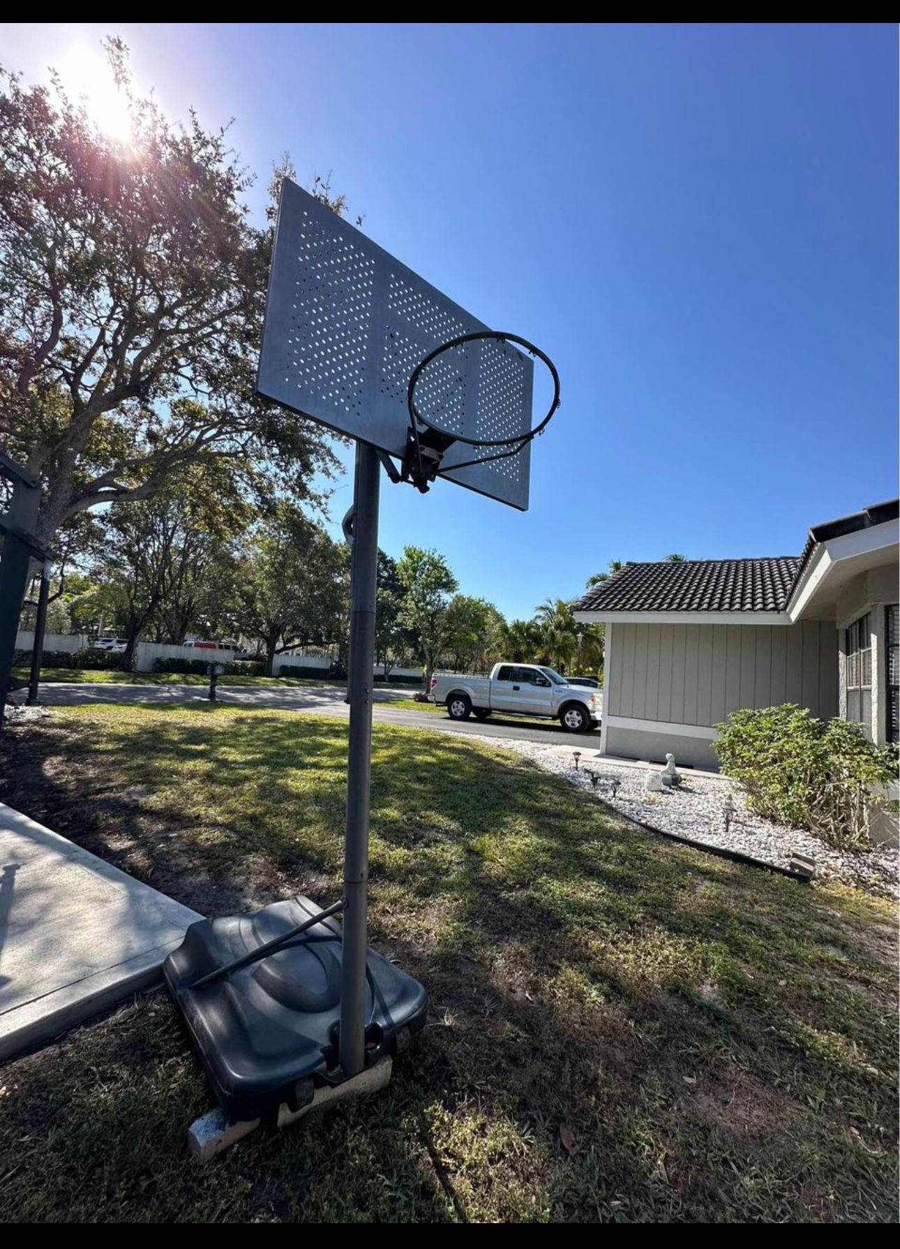 Used Basketball Hoop 