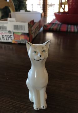 Porcelain Belleek figurine of a white kitten