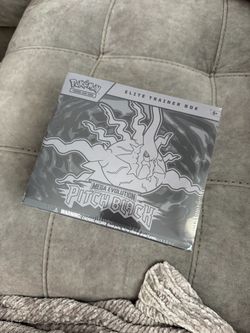 POKEMON PITCH BLACK ELITE TRAINER BOX