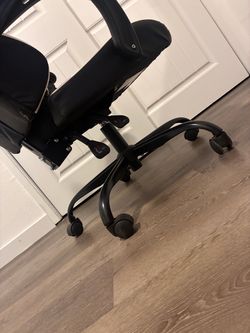 Black and white gaming chair