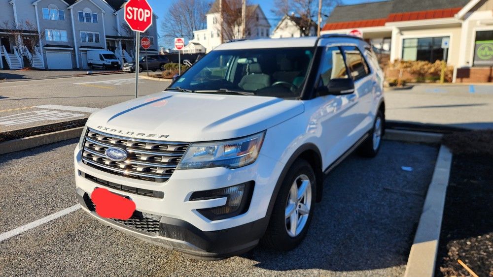 2016 Ford Explorer