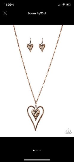 Paparazzi Necklace Set