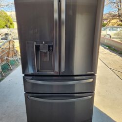 LG Refrigerator 36x69x28 USED Good Conditions Everything Works Well 