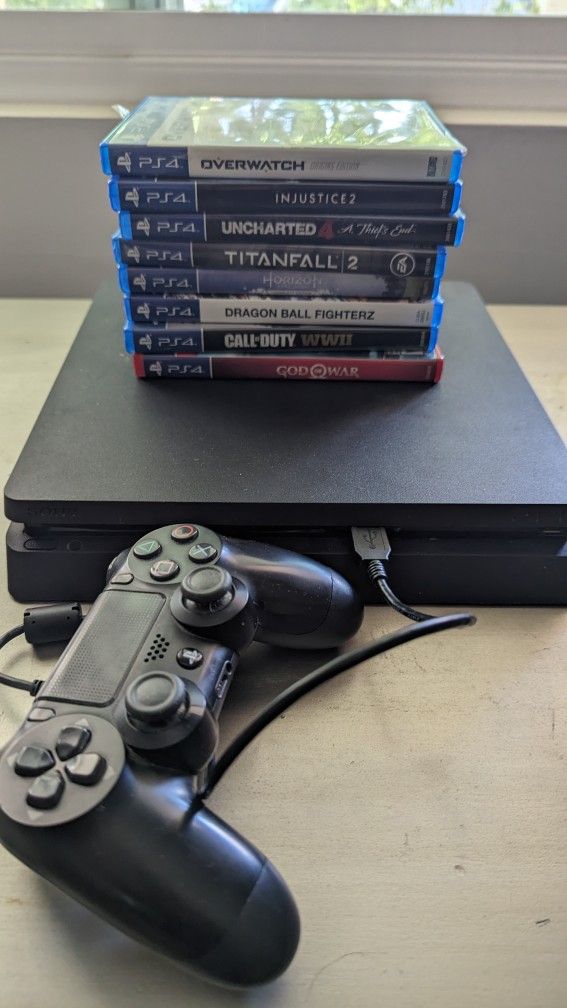 PS 4 with 8 Games 400