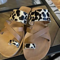 Antonio Melani Flat Sandals Size 6M.