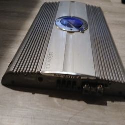 Planet Audio Bass Amp