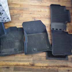 Car Mats For A Nissan Rogue 2021 To 2025