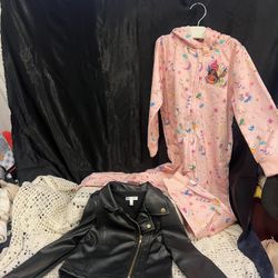 Disney Pajamas and Jacket For A Little Girl Size: 4