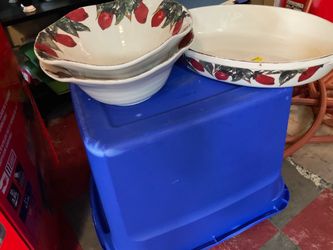 Nice ITLIAN  SERVICE DISHES