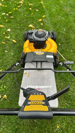 De Walt Lownmower self propelled with the Bag Works