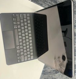 Apple iPad Pro 12.9” (6th Gen) M2 | 1TB | Magic Keyboard | Apple Pencil | AppleCare+