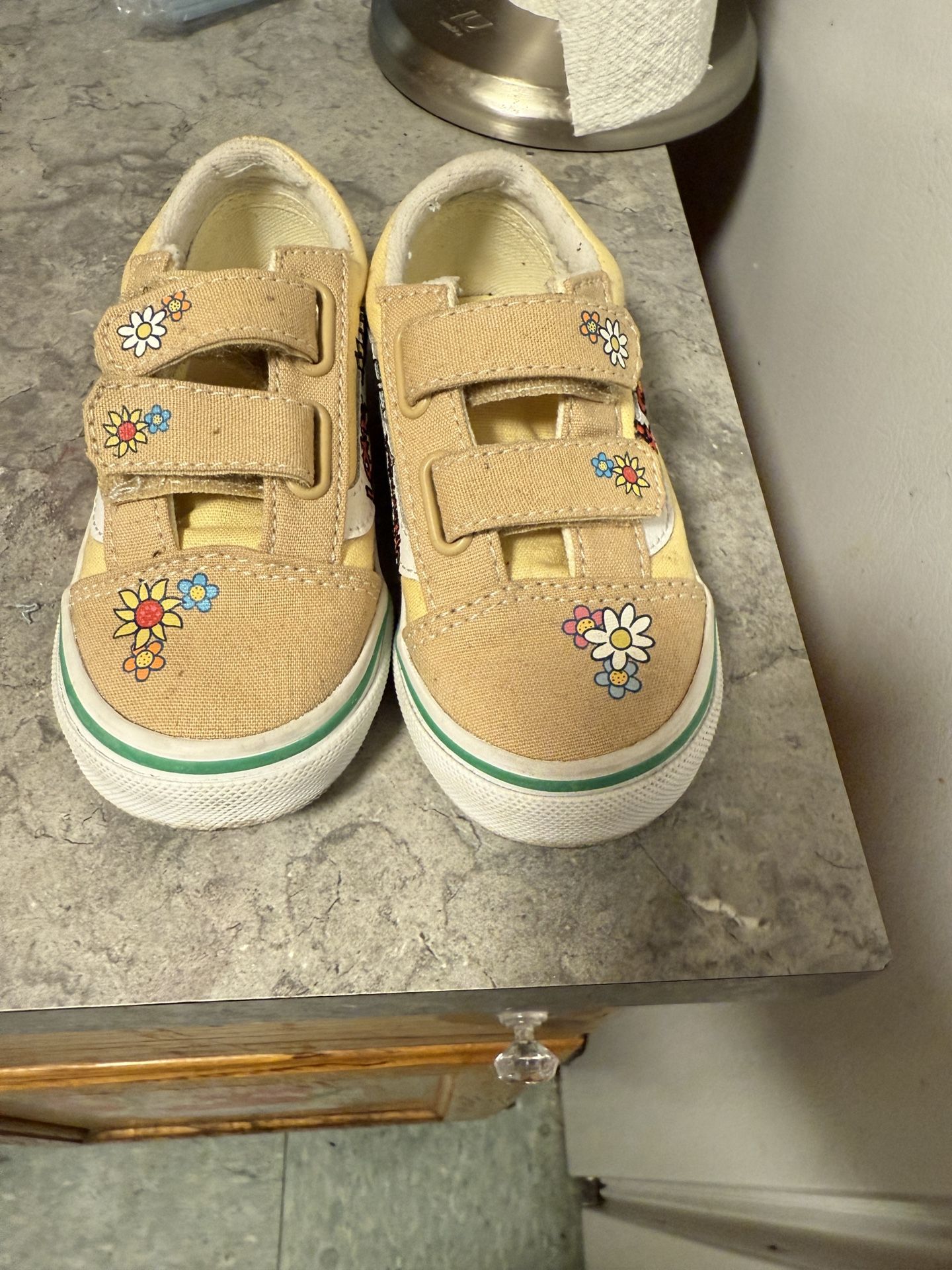 Elmo Vans