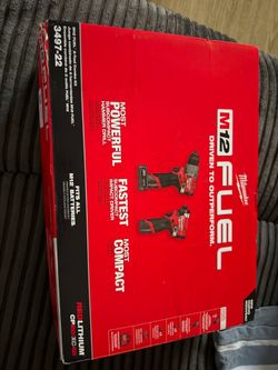 Milwaukee drill set