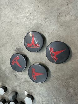 Tesla model 3 y wheel center caps