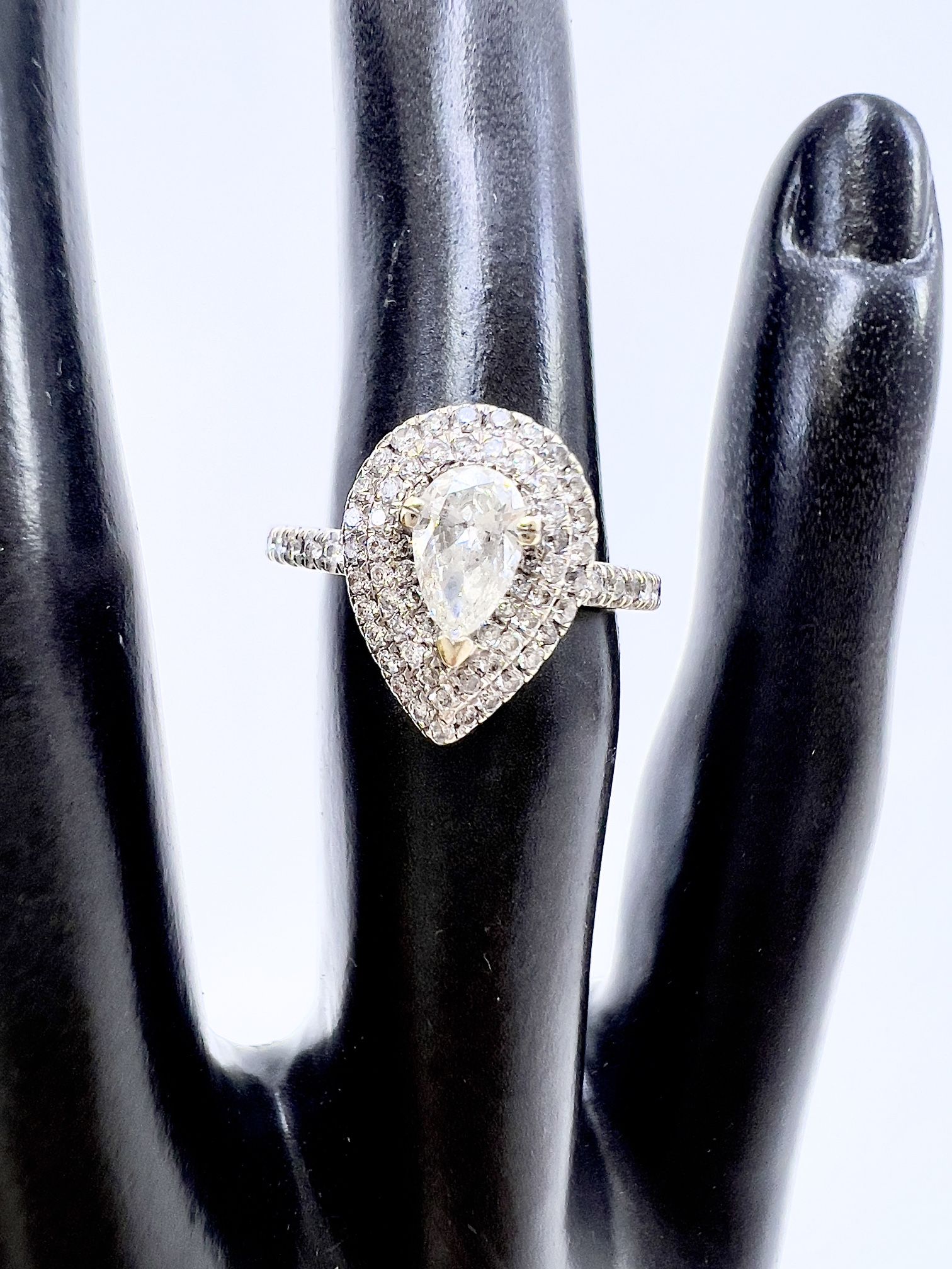 14k White Gold & Diamonds Ring Size 4.5