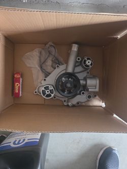 Water pump for dodge challenger 6.4