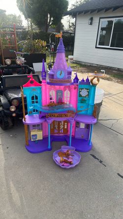 Barbie doll house