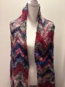 NEW Amal-Al-Qasem Fine Arts & Textile Hand Made Chevron Knit Shawl Wrap Evening Passion