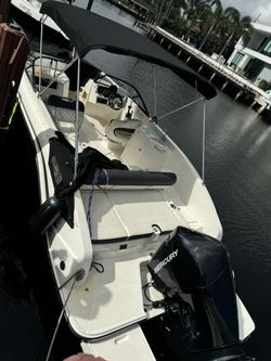 Boat For Sale 2022 Bayliner Dx220