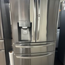 LG FOUR DOOR STAINLESS STEEL REFRIGERATOR WITH DOOR IN DOOR