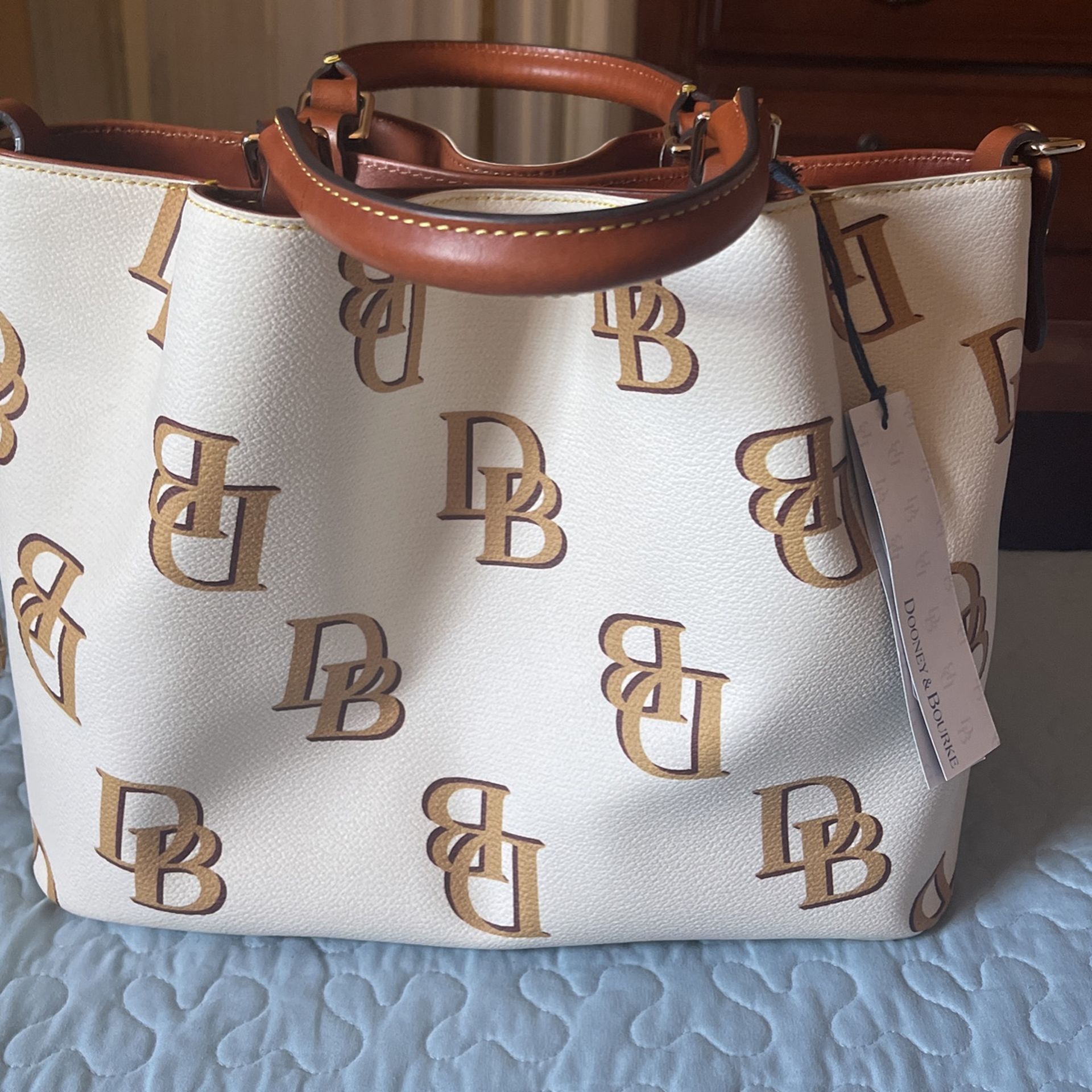Dooney And Bourke Bag