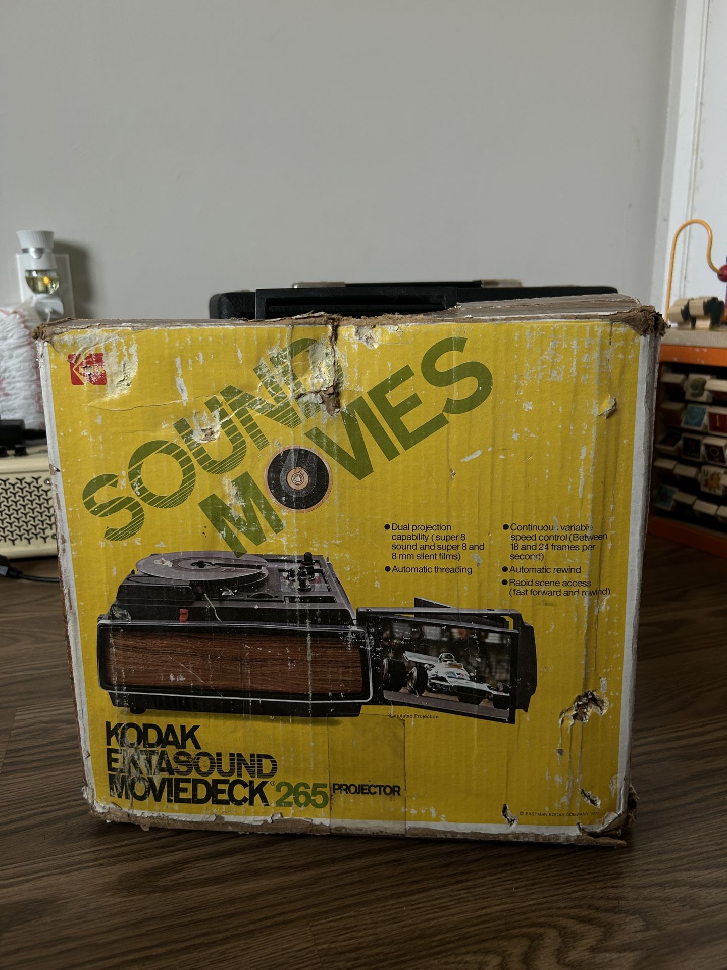 Vintage Kodak Ektasound 8mm Movie Deck Projector