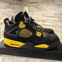 Jordan 4 Thunders